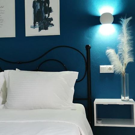 W Pearl Suite Néa Péramos Eksteriør billede