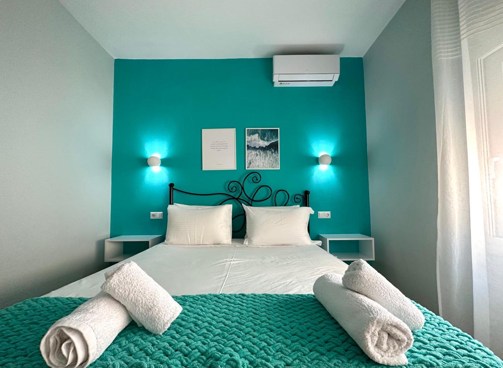 W Pearl Suite Néa Péramos Eksteriør billede